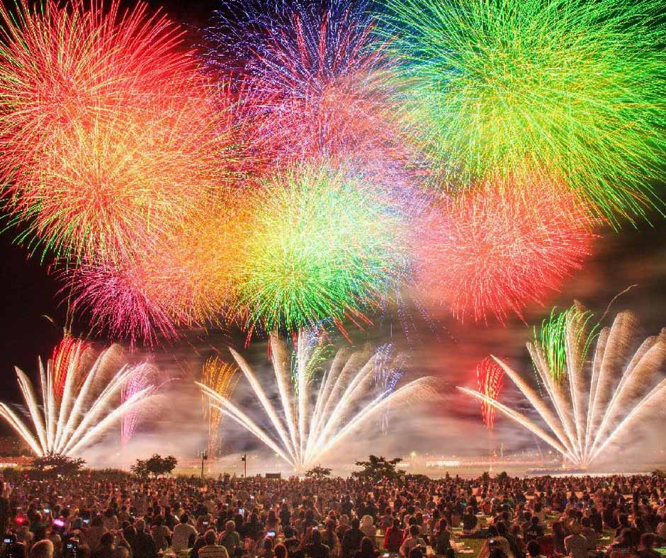 เที่ยวญี่ปุ่นสิงหาคม ที่ Adachi Fireworks