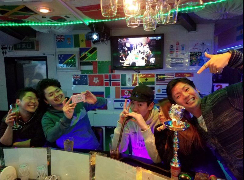 ชีวิตกลางคืนในชินจูกุ @ H2 International Bar