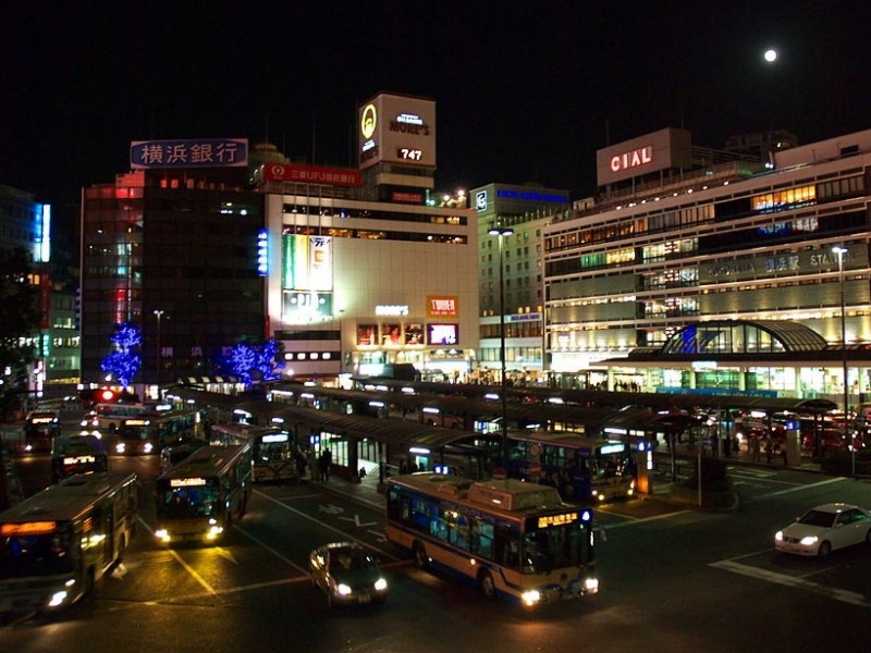 ย่านชุมชนแออัดโตเกียว ที่สถานีโยโกฮาม่า